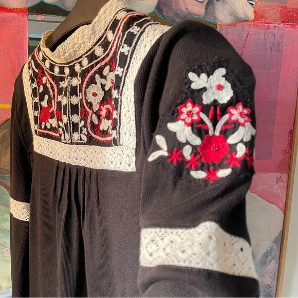 Free People puff sleeve and embroidery LS top - Picture 7 of 7